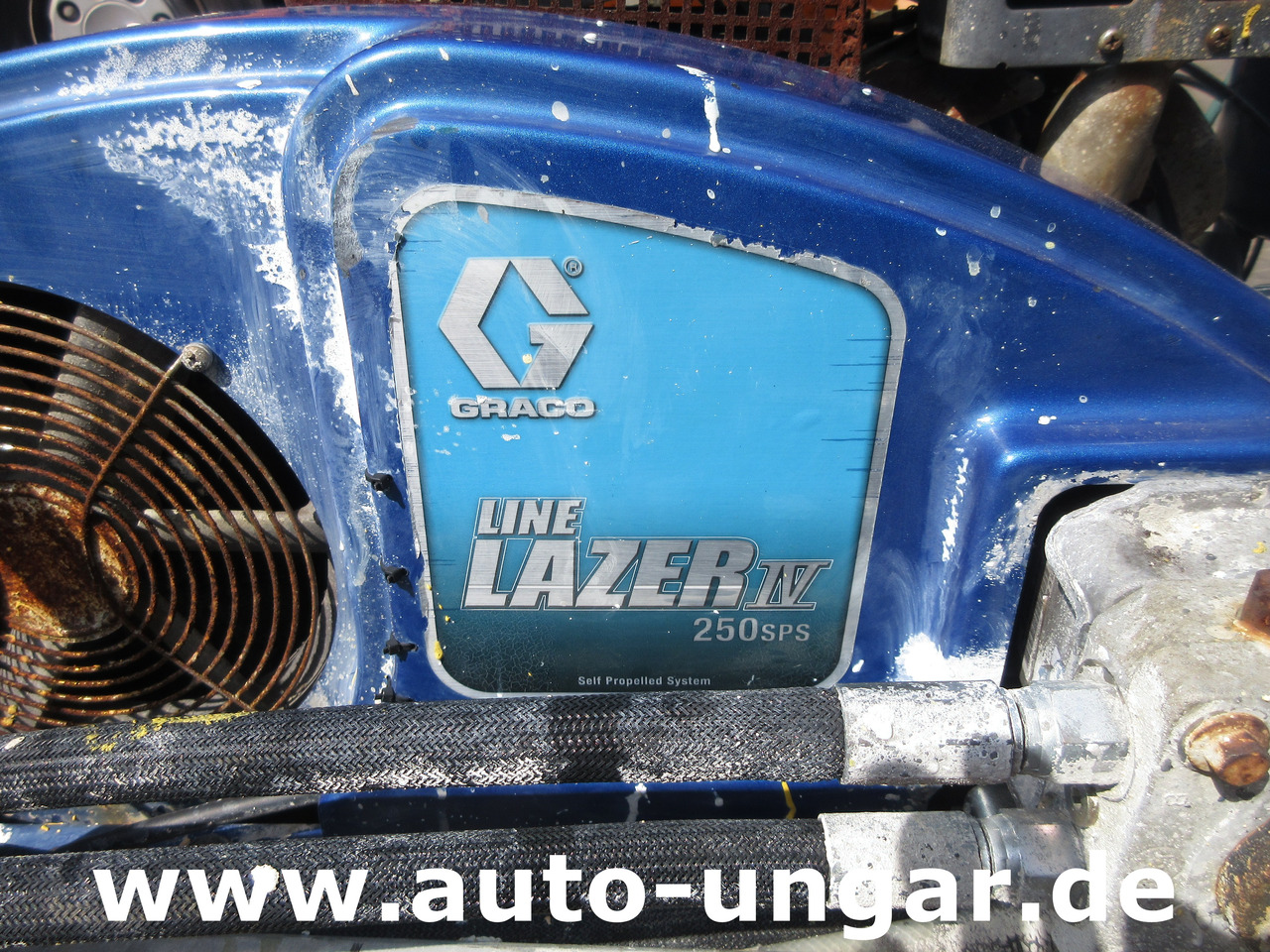 Graco LineLazer IV 250 SPS selbstfahrend Airless Perlen Roadmarking Straßenmarkierung - Maşină de asfaltat: Foto 4 Graco LineLazer IV 250 SPS selbstfahrend Airless Perlen Roadmarking Straßenmarkierung - Maşină de asfaltat: Foto 4
