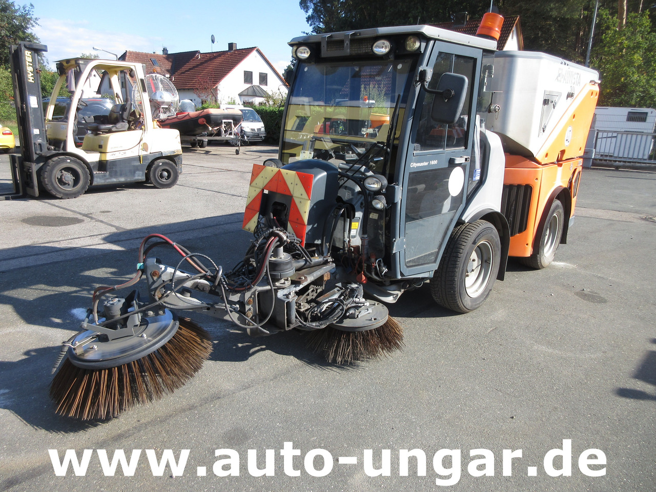 Hako CM 1600 Kehrmaschine 4x4 Baujahr 2018 3 Besen MOTORSCHADEN - Măturătoare stradală: Foto 3 Hako CM 1600 Kehrmaschine 4x4 Baujahr 2018 3 Besen MOTORSCHADEN - Măturătoare stradală: Foto 3