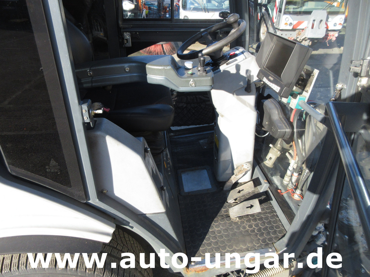 Măturătoare stradală Hako CityMaster CM 1600 Kehrmaschine Knicklenkung Allrad Kommunalfahrzeug: Foto 13