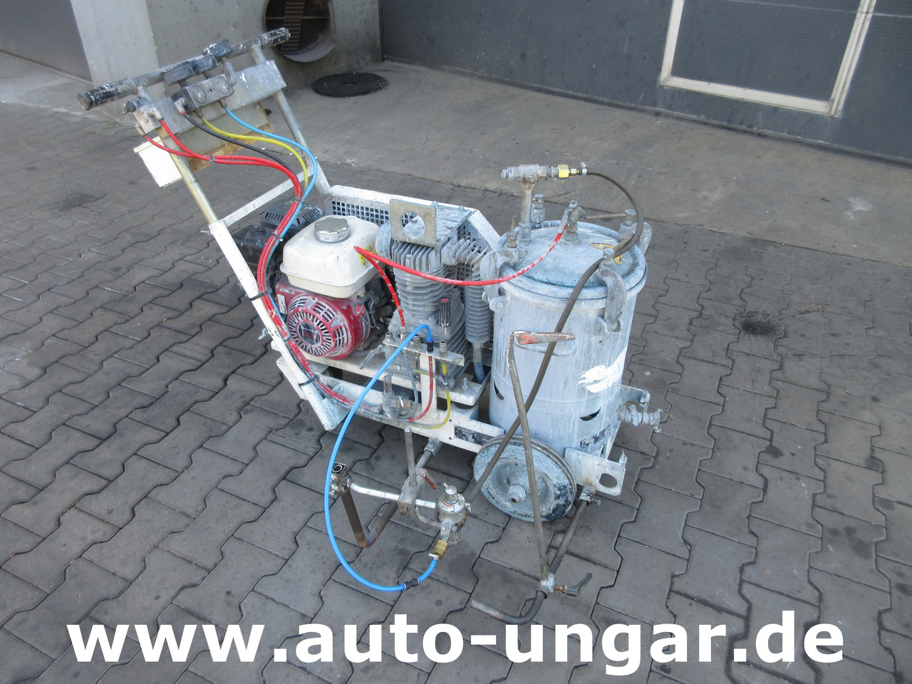Hofmann H5-1 Straßenmarkierungsmaschine Roadmarking Machine Graco Markiermaschine - Maşină de asfaltat: Foto 1 Hofmann H5-1 Straßenmarkierungsmaschine Roadmarking Machine Graco Markiermaschine - Maşină de asfaltat: Foto 1