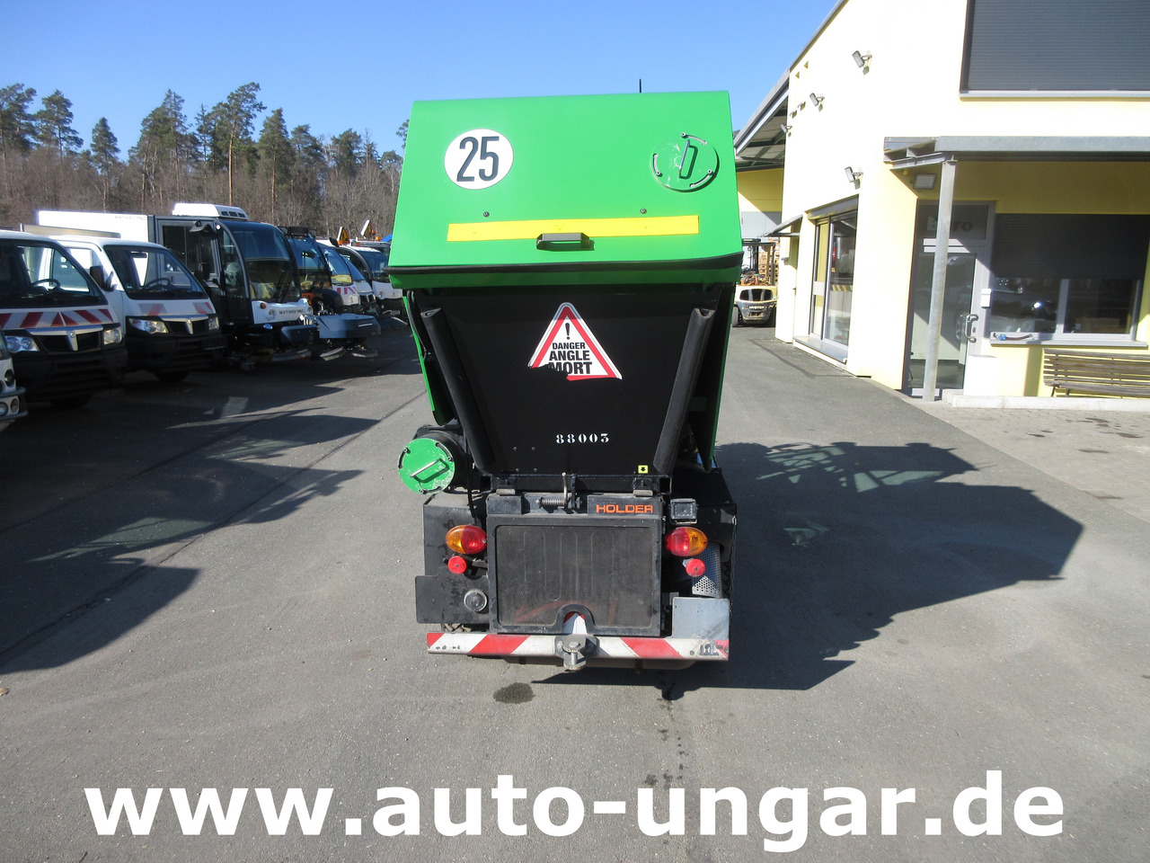 Holder X40 / X45 Baujahr 2017 Knicklenkung Kehraufbau 4x4 Kommunalhydraulik Frontheber - Măturătoare stradală: Foto 4 Holder X40 / X45 Baujahr 2017 Knicklenkung Kehraufbau 4x4 Kommunalhydraulik Frontheber - Măturătoare stradală: Foto 4