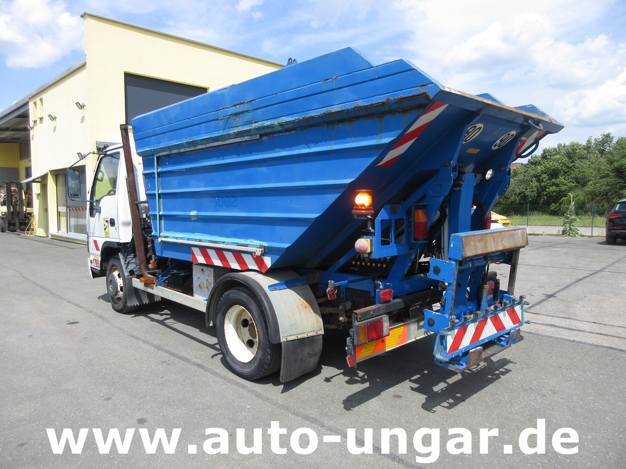 ISUZU NQR Smoother Q75 Y07 Müllwagen 8m³ TECNO 7.500kg Kipper Presse Lifter - Autogunoiere: Foto 4 ISUZU NQR Smoother Q75 Y07 Müllwagen 8m³ TECNO 7.500kg Kipper Presse Lifter - Autogunoiere: Foto 4
