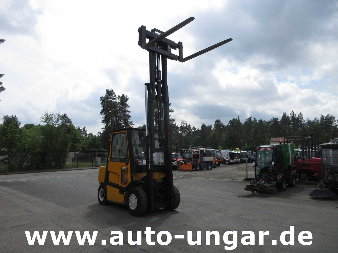 JUNGHEINRICH DFG 40 Diesel Gabelstapler 4.000kg Freihub Steinbock Yale Still Boss - Stivuitor diesel: Foto 2 JUNGHEINRICH DFG 40 Diesel Gabelstapler 4.000kg Freihub Steinbock Yale Still Boss - Stivuitor diesel: Foto 2