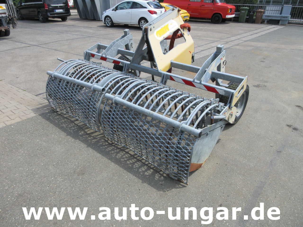 Beachtech Legiret Geomonier Beach Tech Strandreiniger Sandreiniger Traktoranbau Beachcleaner - Maşina comunala: Foto 1 Beachtech Legiret Geomonier Beach Tech Strandreiniger Sandreiniger Traktoranbau Beachcleaner - Maşina comunala: Foto 1