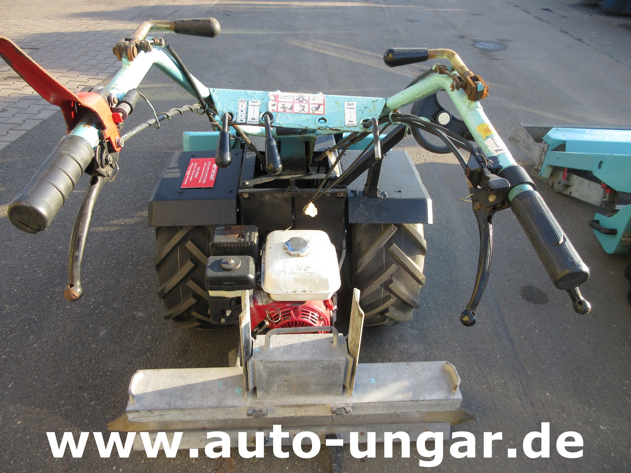 Maşina comunala Beachtech Sweepy walk-behind Beachcleaner Strandreiniger Cribleuse de Plage: Foto 14 Maşina comunala Beachtech Sweepy walk-behind Beachcleaner Strandreiniger Cribleuse de Plage: Foto 14