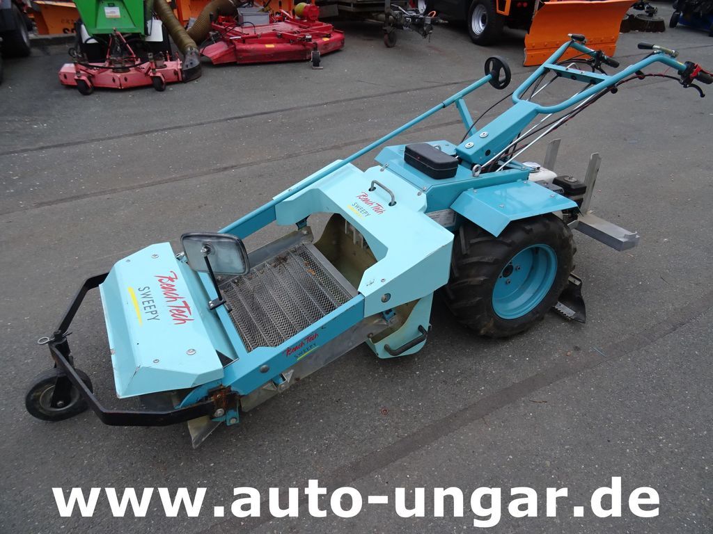 KASSBOHRER Kässbohrer BeachTech Sweepy Strandreiniger - Maşina comunala: Foto 1 KASSBOHRER Kässbohrer BeachTech Sweepy Strandreiniger - Maşina comunala: Foto 1
