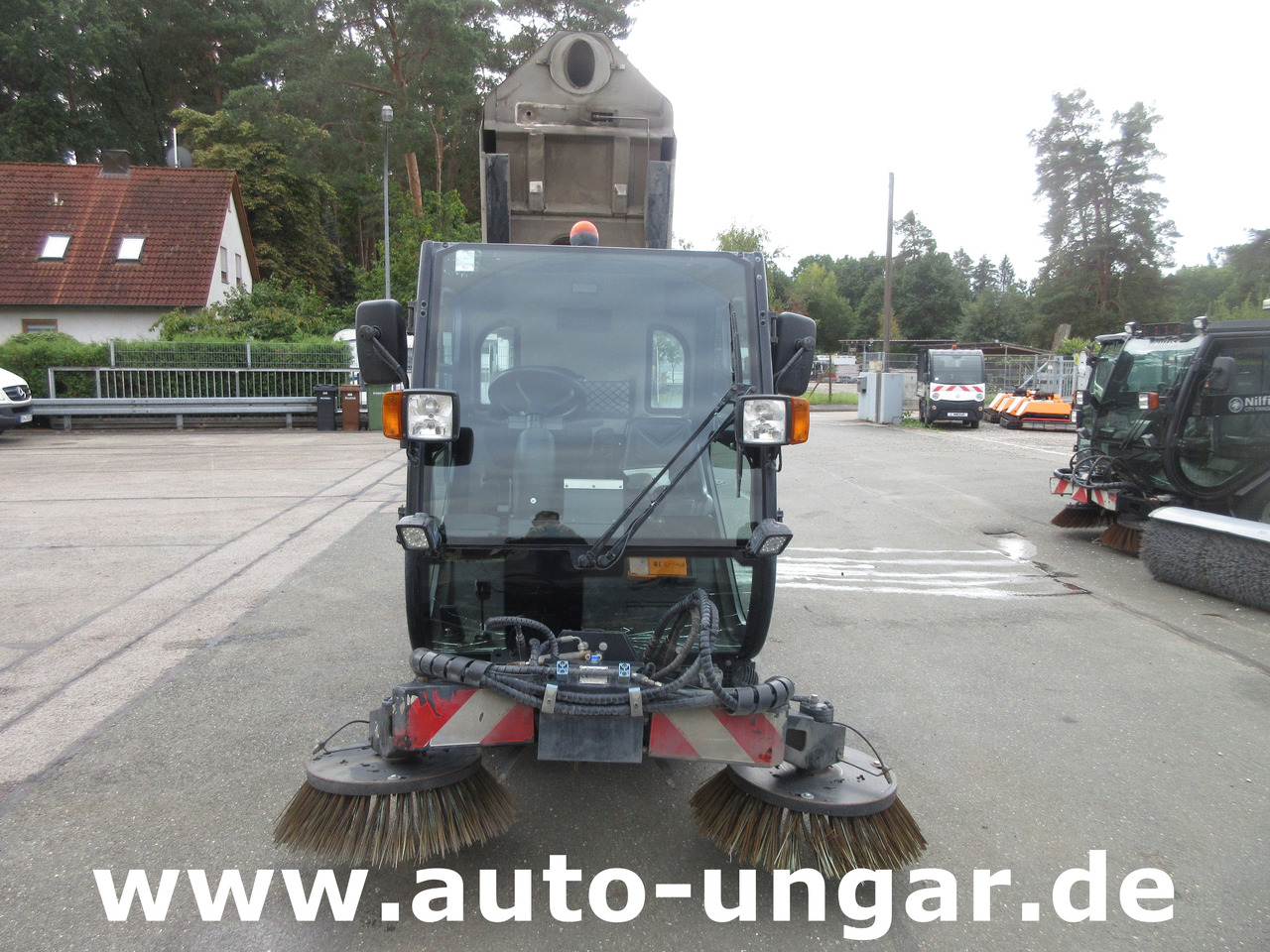 Nilfisk CR3500 CityRanger Schmidt Flexigo Multigo 4x4 Kehrmaschine Geräteträger - Măturătoare stradală: Foto 2 Nilfisk CR3500 CityRanger Schmidt Flexigo Multigo 4x4 Kehrmaschine Geräteträger - Măturătoare stradală: Foto 2
