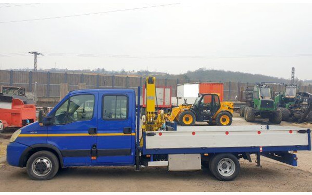 Iveco 50C18 Daily 3.D 16V +Effer - Autoutilitară cu platformă, Autoutilitară cabină dublă: Foto 4 Iveco 50C18 Daily 3.D 16V +Effer - Autoutilitară cu platformă, Autoutilitară cabină dublă: Foto 4