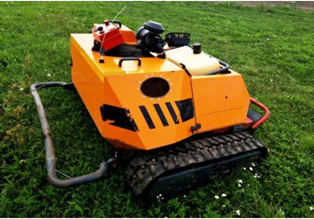 KommTek/NIKO - RoboFlail ONE (700kg/122cm profi) - Maşină de tuns iarba: Foto 2 KommTek/NIKO - RoboFlail ONE (700kg/122cm profi) - Maşină de tuns iarba: Foto 2