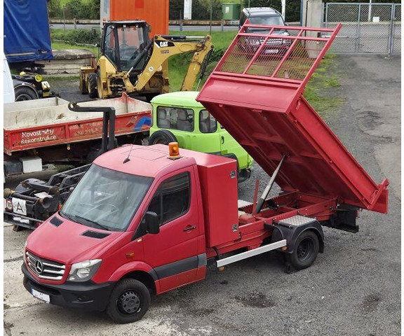 Mercedes-Benz Sprinter 516 CDI 2.2 - Autoutilitară basculantă: Foto 1 Mercedes-Benz Sprinter 516 CDI 2.2 - Autoutilitară basculantă: Foto 1