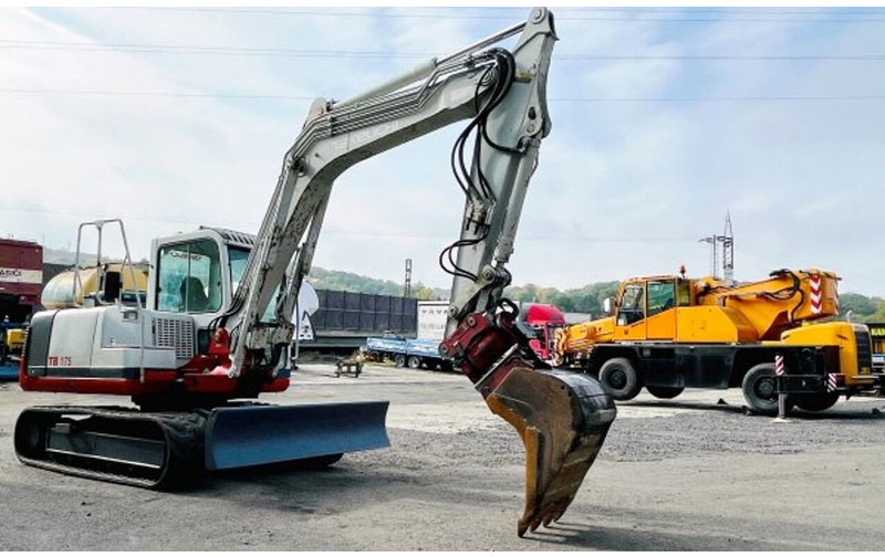 Takeuchi 7t TB175 powertilt - Mini excavator: Foto 3 Takeuchi 7t TB175 powertilt - Mini excavator: Foto 3