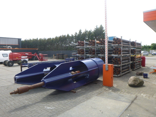 PIPELINE PULLING UNIT PIPE RAMMING PULLING UNIT PIPE RAMMING - Masina de foraj orizontala: Foto 5 PIPELINE PULLING UNIT PIPE RAMMING PULLING UNIT PIPE RAMMING - Masina de foraj orizontala: Foto 5
