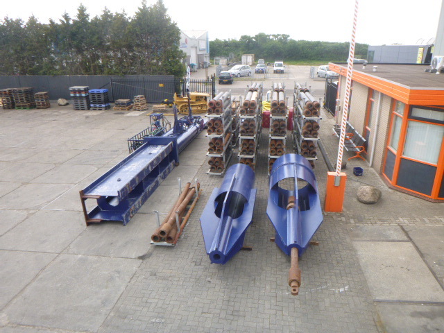 PIPELINE PULLING UNIT PIPE RAMMING PULLING UNIT PIPE RAMMING - Masina de foraj orizontala: Foto 3 PIPELINE PULLING UNIT PIPE RAMMING PULLING UNIT PIPE RAMMING - Masina de foraj orizontala: Foto 3