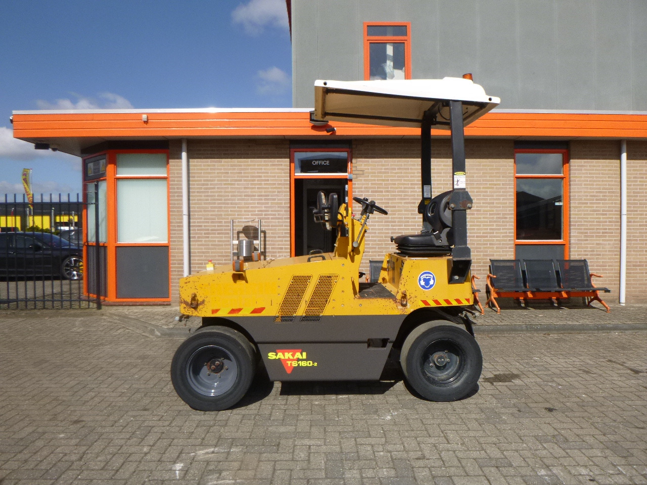 SAKAI TS160-2 - Compactor cu pneuri: Foto 1 SAKAI TS160-2 - Compactor cu pneuri: Foto 1