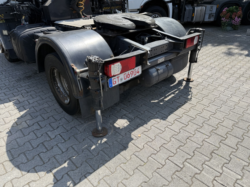 Daf LF 220.13 Kran Hiab 111 E-3 HiDuo - Cap tractor: Foto 2 Daf LF 220.13 Kran Hiab 111 E-3 HiDuo - Cap tractor: Foto 2