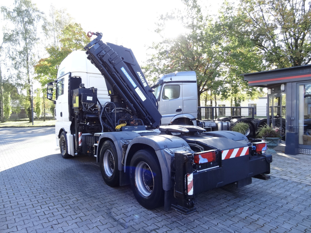 MAN TGX 33.480 6X4 Kran MKG 381 bis 20 Meter - Cap tractor: Foto 2 MAN TGX 33.480 6X4 Kran MKG 381 bis 20 Meter - Cap tractor: Foto 2
