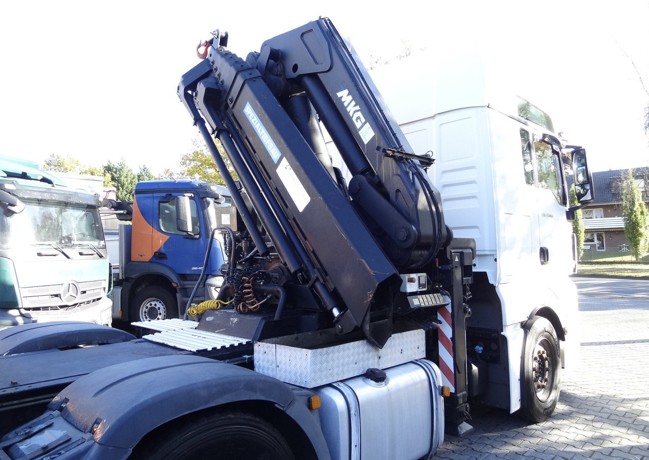 MAN TGX 33.480 6X4 Kran MKG 381 bis 20 Meter - Cap tractor: Foto 4 MAN TGX 33.480 6X4 Kran MKG 381 bis 20 Meter - Cap tractor: Foto 4