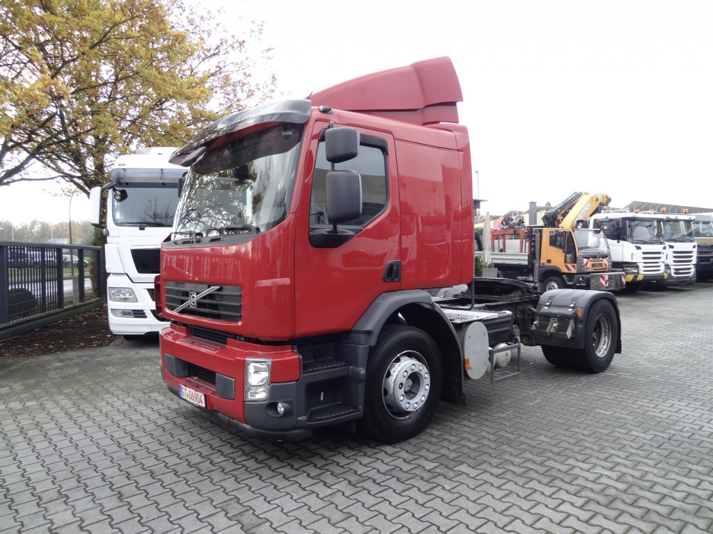 Volvo FE320 Fahrschule/ driving school - Cap tractor: Foto 1 Volvo FE320 Fahrschule/ driving school - Cap tractor: Foto 1