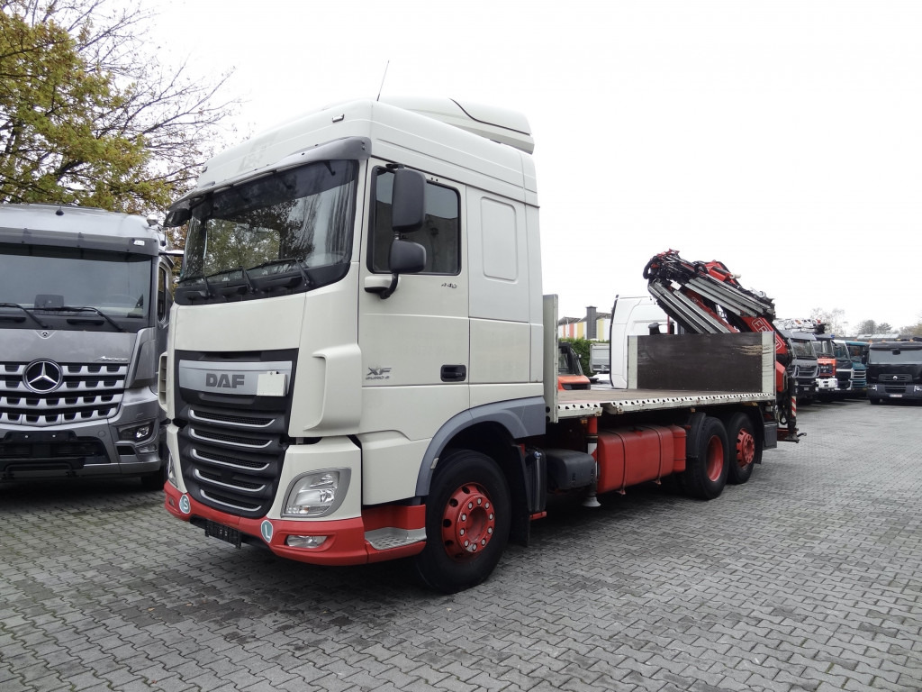 Daf XF440 6X2 Fassi 235 mit Jib bis 24.50 Meter - Camion cu macara, Camion platformă: Foto 1 Daf XF440 6X2 Fassi 235 mit Jib bis 24.50 Meter - Camion cu macara, Camion platformă: Foto 1