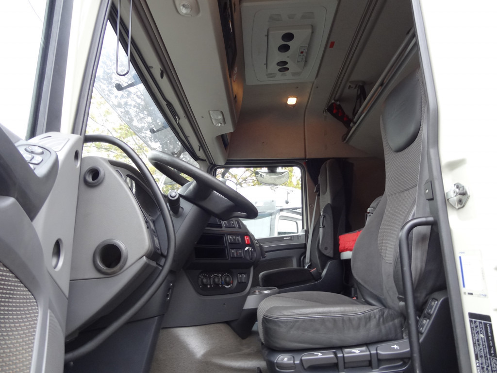 Daf XF440 6X2 Fassi 235 mit Jib bis 24.50 Meter - Camion cu macara, Camion platformă: Foto 2 Daf XF440 6X2 Fassi 235 mit Jib bis 24.50 Meter - Camion cu macara, Camion platformă: Foto 2