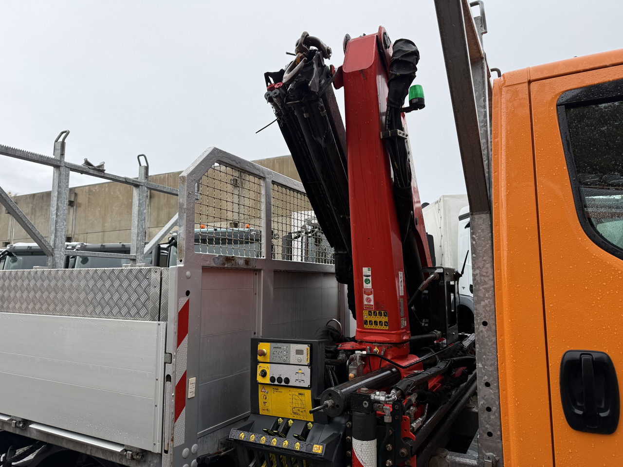 Iveco Daily 55S18W 4X4 Palfinger PK 7.501 - Camion platformă, Camion cu macara: Foto 3 Iveco Daily 55S18W 4X4 Palfinger PK 7.501 - Camion platformă, Camion cu macara: Foto 3