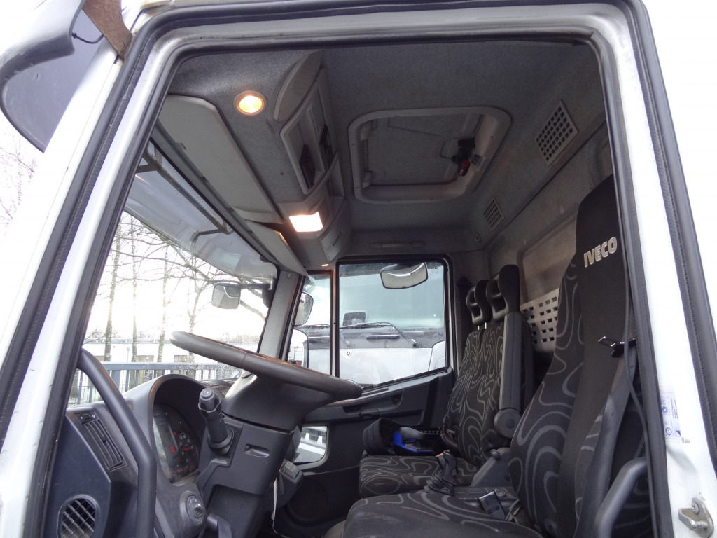 Iveco EuroCargo 120E25 Fassi F38 - Camion cu macara, Camion platformă: Foto 3 Iveco EuroCargo 120E25 Fassi F38 - Camion cu macara, Camion platformă: Foto 3