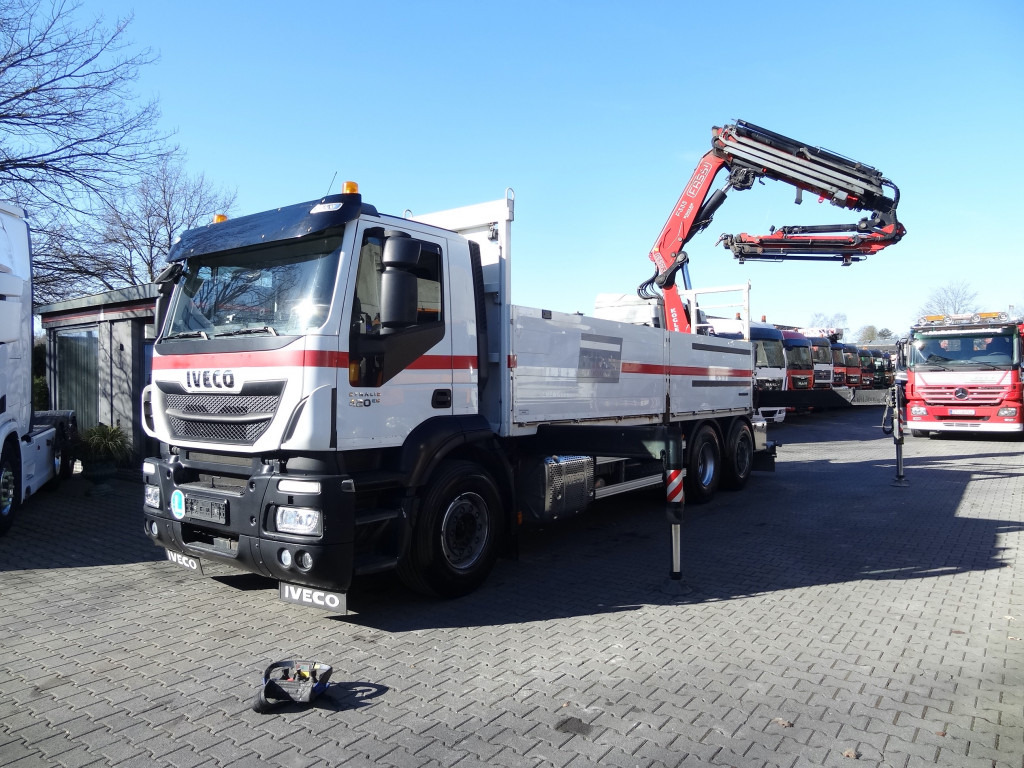Iveco Stralis 420 6X2 Montagekran Fassi F335 28Meter - Camion platformă, Camion cu macara: Foto 1 Iveco Stralis 420 6X2 Montagekran Fassi F335 28Meter - Camion platformă, Camion cu macara: Foto 1