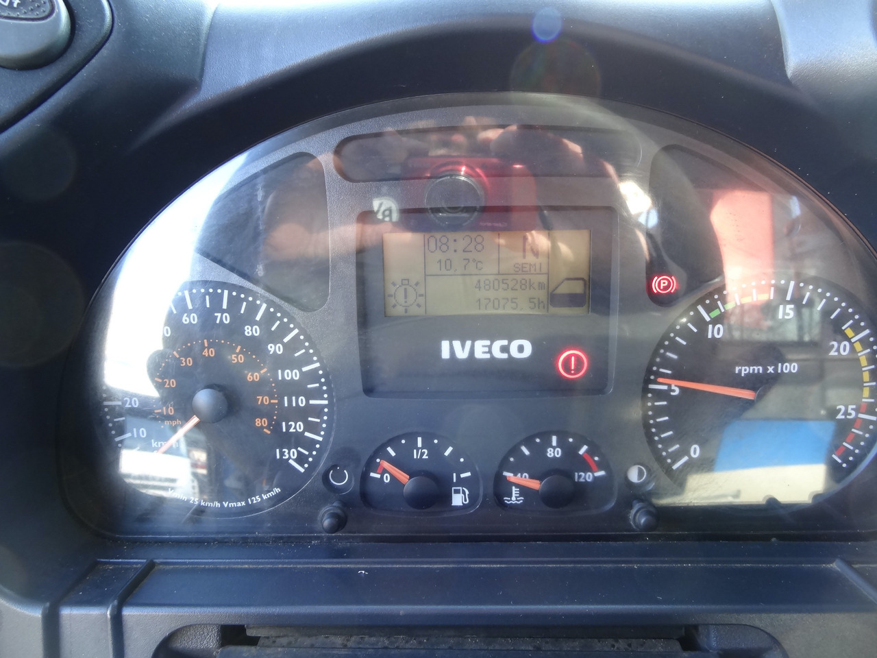 Iveco Trakker AD340T41 8X4 Kipper Kran Palfinger 23002 - Camion basculantă, Camion cu macara: Foto 3 Iveco Trakker AD340T41 8X4 Kipper Kran Palfinger 23002 - Camion basculantă, Camion cu macara: Foto 3