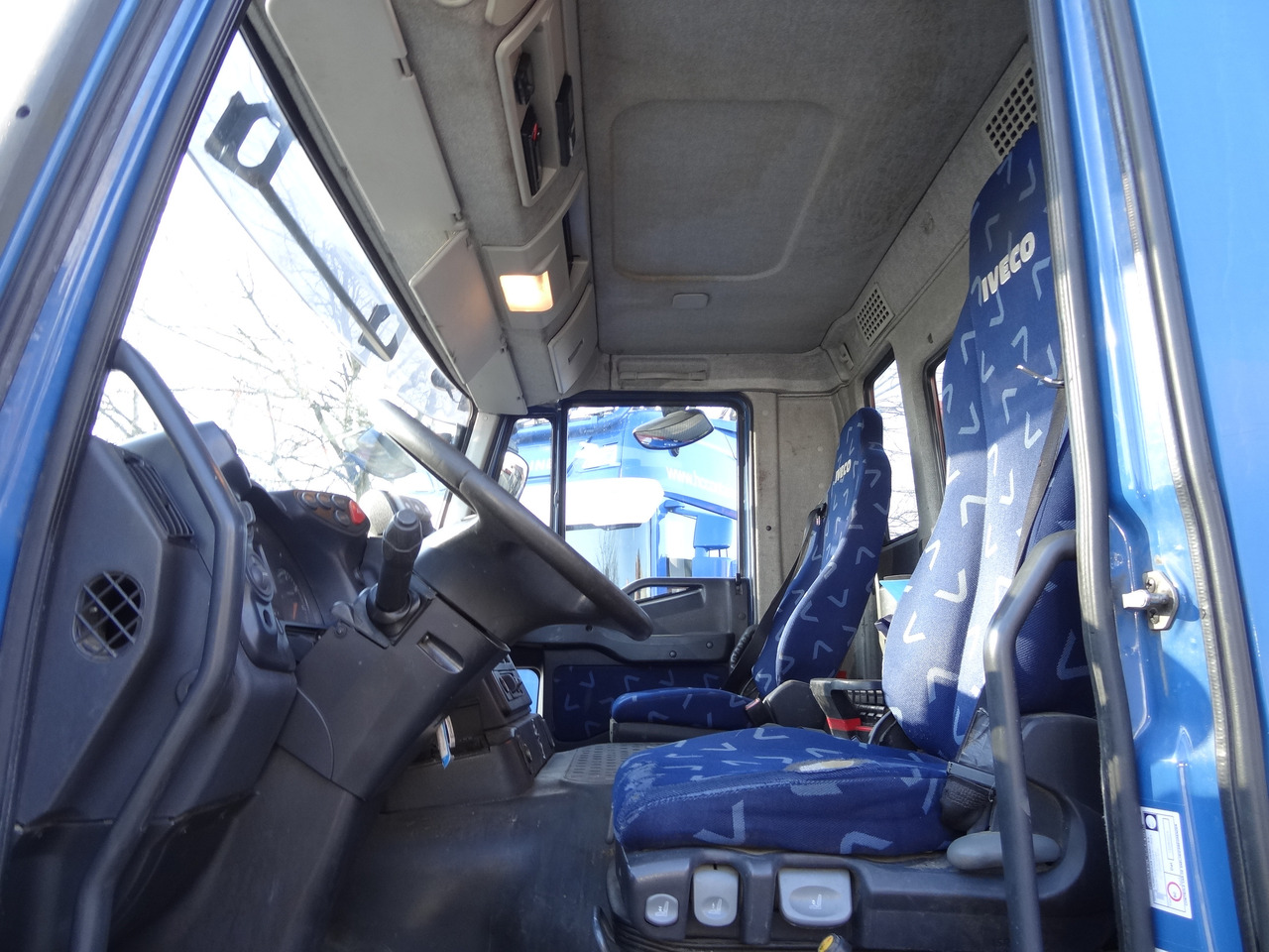 Iveco Trakker AD340T41 8X4 Kipper Kran Palfinger 23002 - Camion cu macara, Camion basculantă: Foto 2 Iveco Trakker AD340T41 8X4 Kipper Kran Palfinger 23002 - Camion cu macara, Camion basculantă: Foto 2