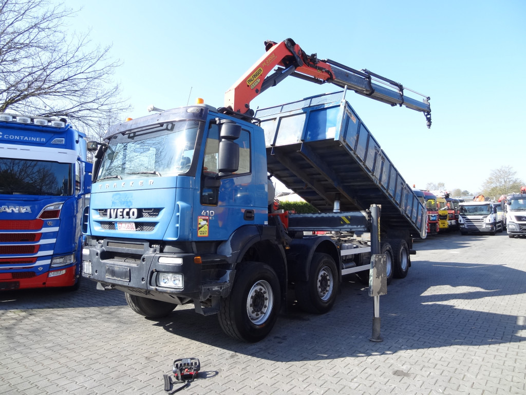 Iveco Trakker AD340T41 8X4 Kipper Kran Palfinger 23002 - Camion basculantă, Camion cu macara: Foto 1 Iveco Trakker AD340T41 8X4 Kipper Kran Palfinger 23002 - Camion basculantă, Camion cu macara: Foto 1