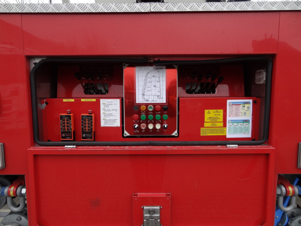 MAN FE 410 6X6 Feuerwehr Vema Lift 32 Meter - Camion cu nacela: Foto 3 MAN FE 410 6X6 Feuerwehr Vema Lift 32 Meter - Camion cu nacela: Foto 3