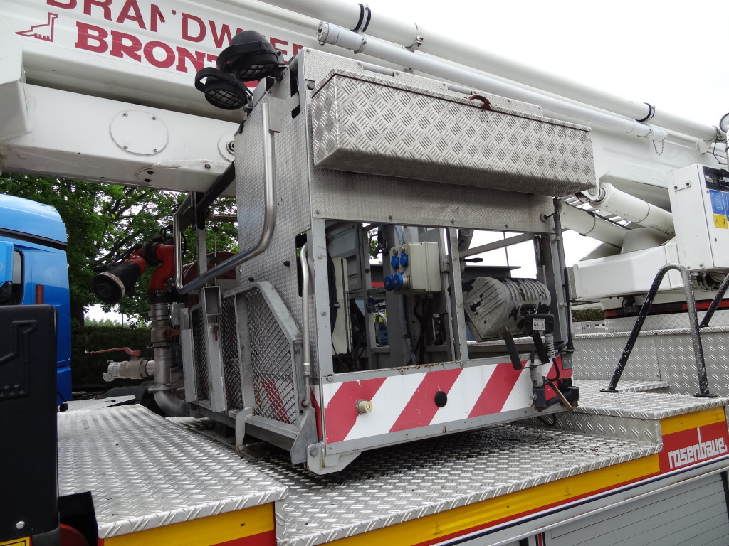 MAN L2000 18.284 Feuerwehr Bronto Skylift 27 Meter - Camion cu nacela: Foto 3 MAN L2000 18.284 Feuerwehr Bronto Skylift 27 Meter - Camion cu nacela: Foto 3
