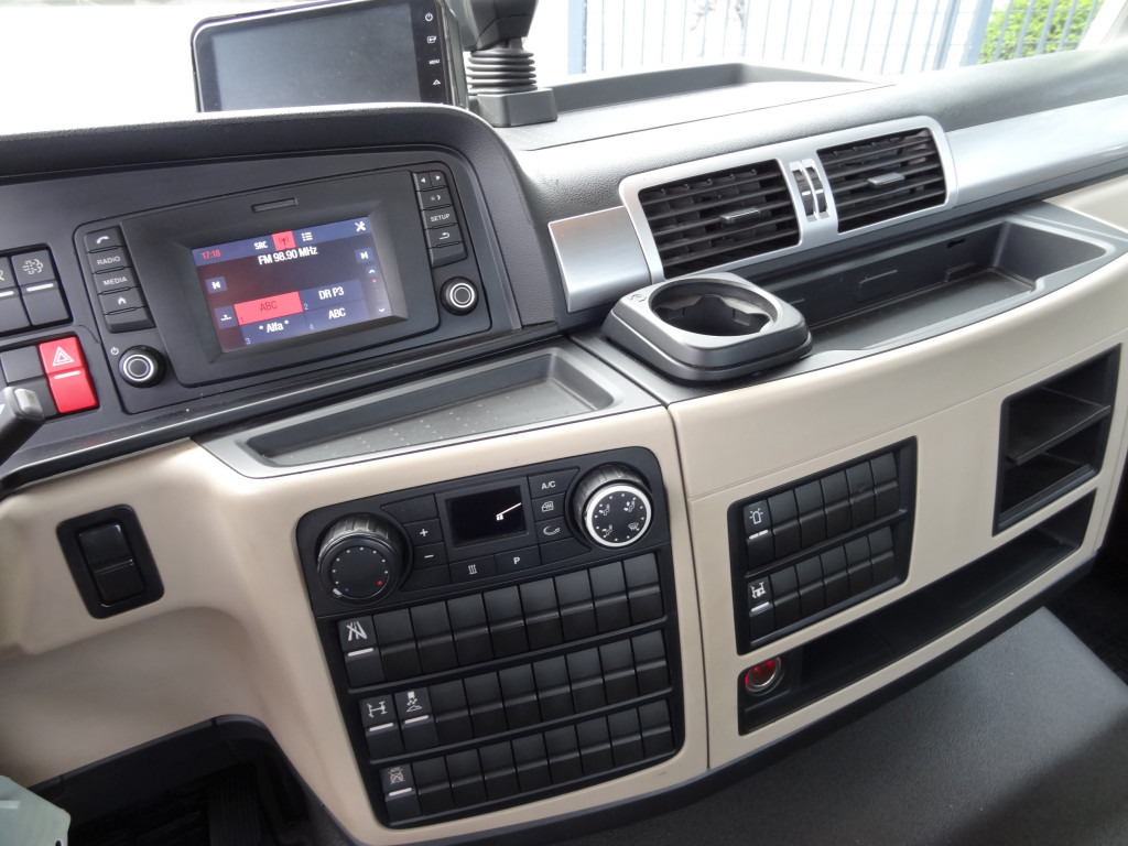 MAN TGL 12.250 Haken - Camion cu cârlig: Foto 3 MAN TGL 12.250 Haken - Camion cu cârlig: Foto 3