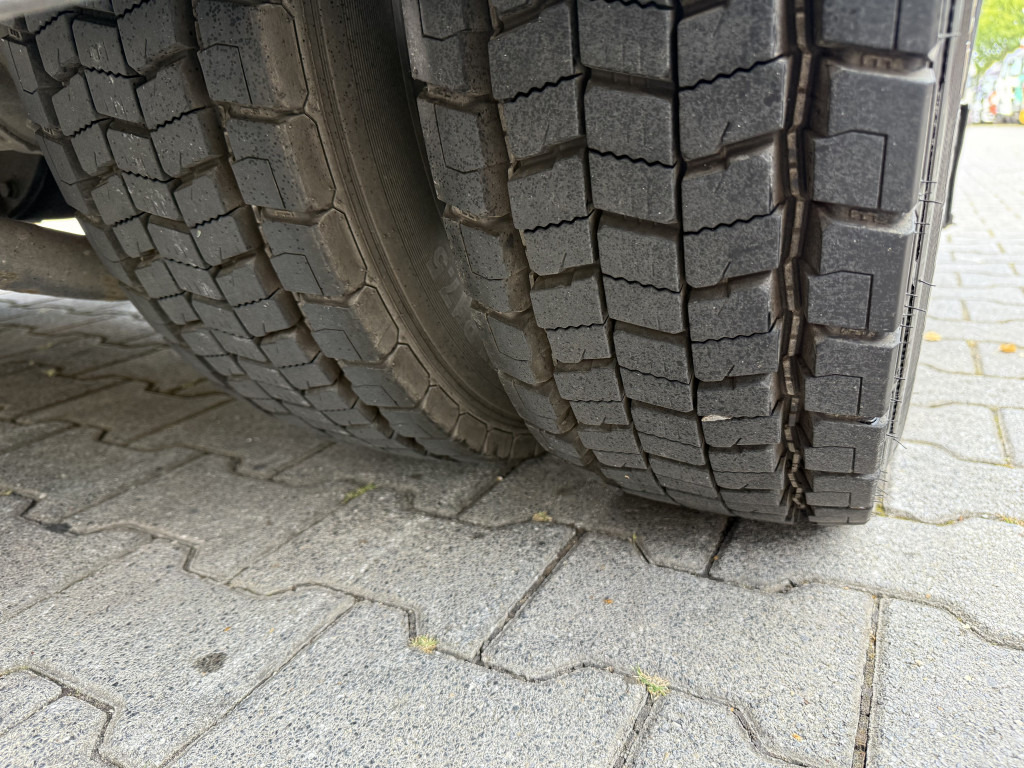 MAN TGL 7.180 4X2 BL 1500Kg Ladebordwand - Camion cu prelată: Foto 2 MAN TGL 7.180 4X2 BL 1500Kg Ladebordwand - Camion cu prelată: Foto 2