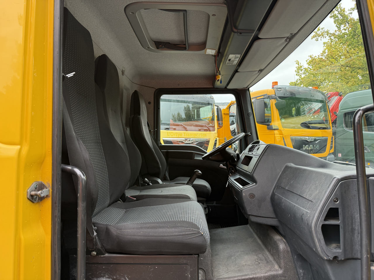 MAN TGL 8.180 BB - Camion platformă: Foto 5 MAN TGL 8.180 BB - Camion platformă: Foto 5