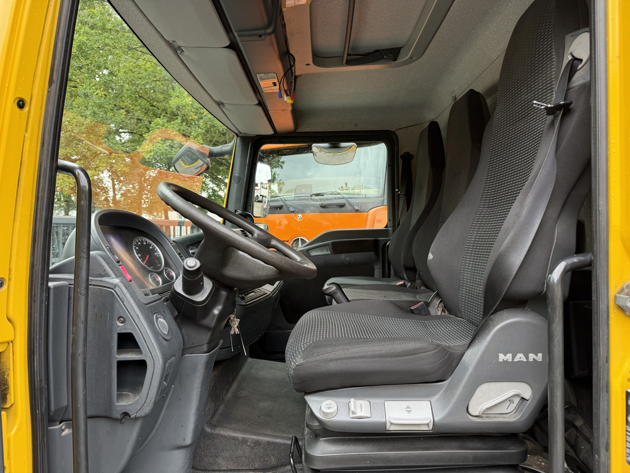 MAN TGL 8.180 BB - Camion platformă: Foto 4 MAN TGL 8.180 BB - Camion platformă: Foto 4