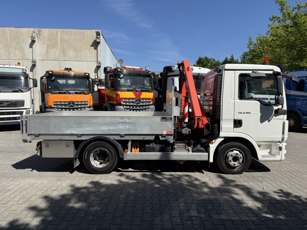 Camion platformă, Camion cu macara MAN TGL 8.180 Palfinger 6501: Foto 12
