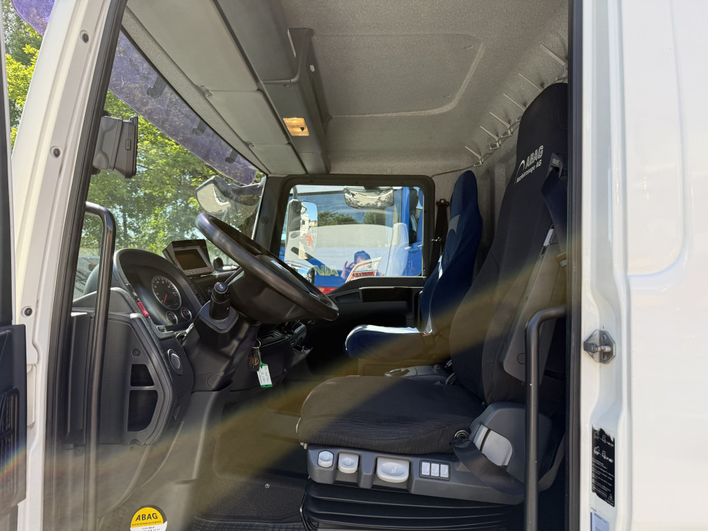 MAN TGL 8.180 Palfinger 6501 - Camion cu macara, Camion platformă: Foto 5 MAN TGL 8.180 Palfinger 6501 - Camion cu macara, Camion platformă: Foto 5