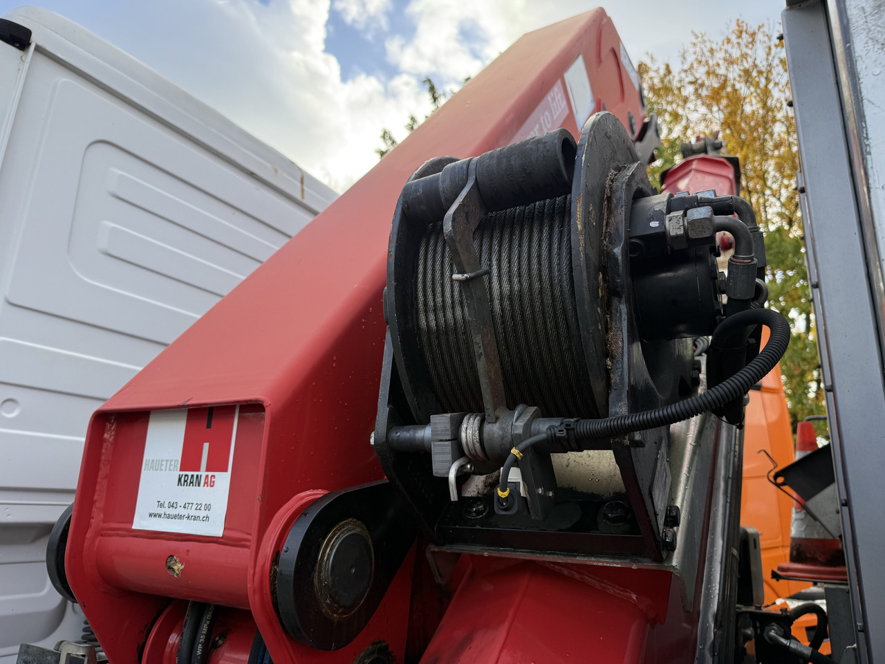 Camion platformă, Camion cu macara Mercedes-Benz Actros 2535 6X2 HMF 2420 bis 25 Meter: Foto 6