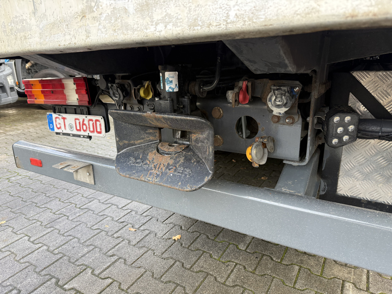 Camion platformă, Camion cu macara Mercedes-Benz Actros 2535 6X2 HMF 2420 bis 25 Meter: Foto 15