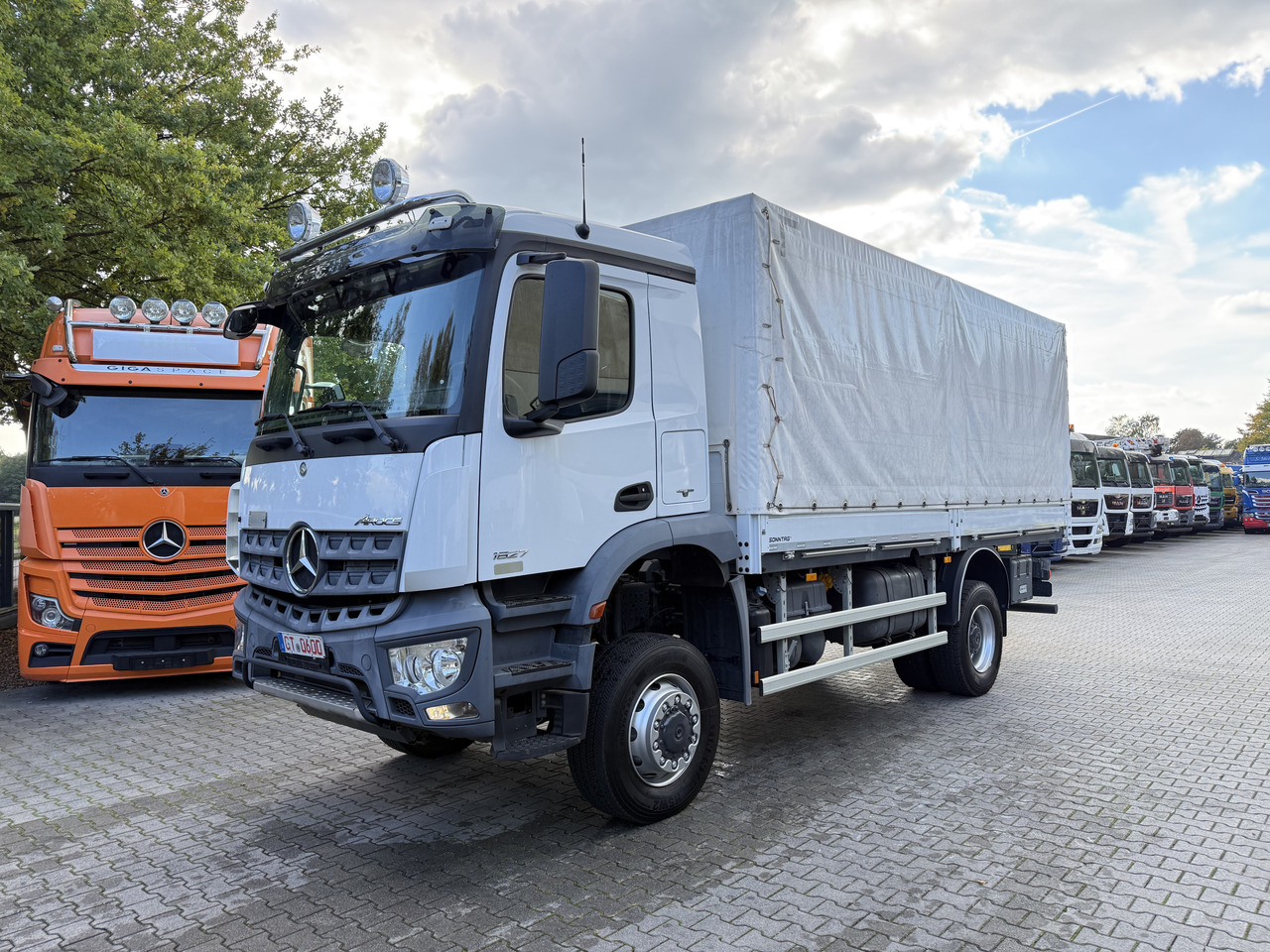 Leasing de Mercedes-Benz Arocs 1827 AK 4X4 Ex- Mercedes-Benz Arocs 1827 AK 4X4 Ex-: Foto 9 Leasing de Mercedes-Benz Arocs 1827 AK 4X4 Ex- Mercedes-Benz Arocs 1827 AK 4X4 Ex-: Foto 9
