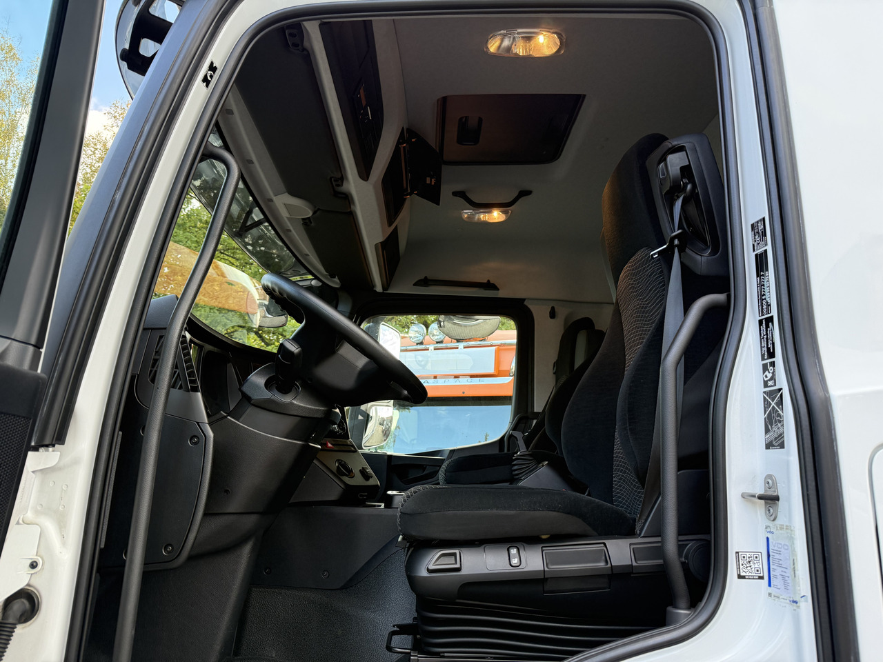 Leasing de Mercedes-Benz Arocs 1827 AK 4X4 Ex- Mercedes-Benz Arocs 1827 AK 4X4 Ex-: Foto 7 Leasing de Mercedes-Benz Arocs 1827 AK 4X4 Ex- Mercedes-Benz Arocs 1827 AK 4X4 Ex-: Foto 7