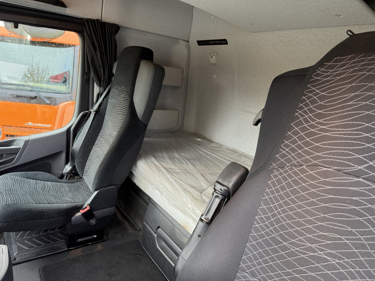 Mercedes-Benz Arocs 2653 6X4 Kran Kesla 2124L - Camion forestier, Camion cu macara: Foto 4 Mercedes-Benz Arocs 2653 6X4 Kran Kesla 2124L - Camion forestier, Camion cu macara: Foto 4