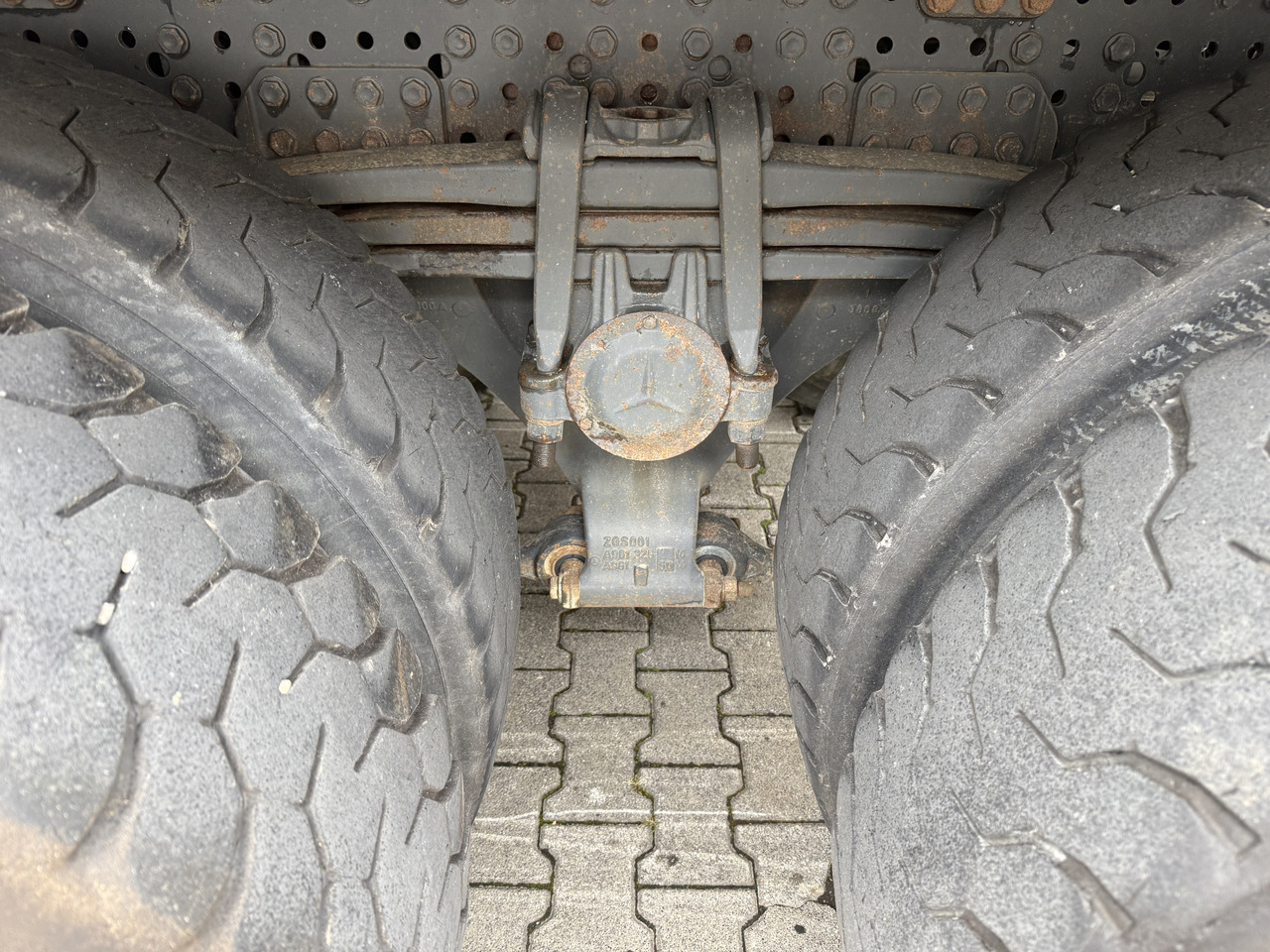 Mercedes-Benz Arocs 3245 K 8X4 - Camion basculantă: Foto 5 Mercedes-Benz Arocs 3245 K 8X4 - Camion basculantă: Foto 5