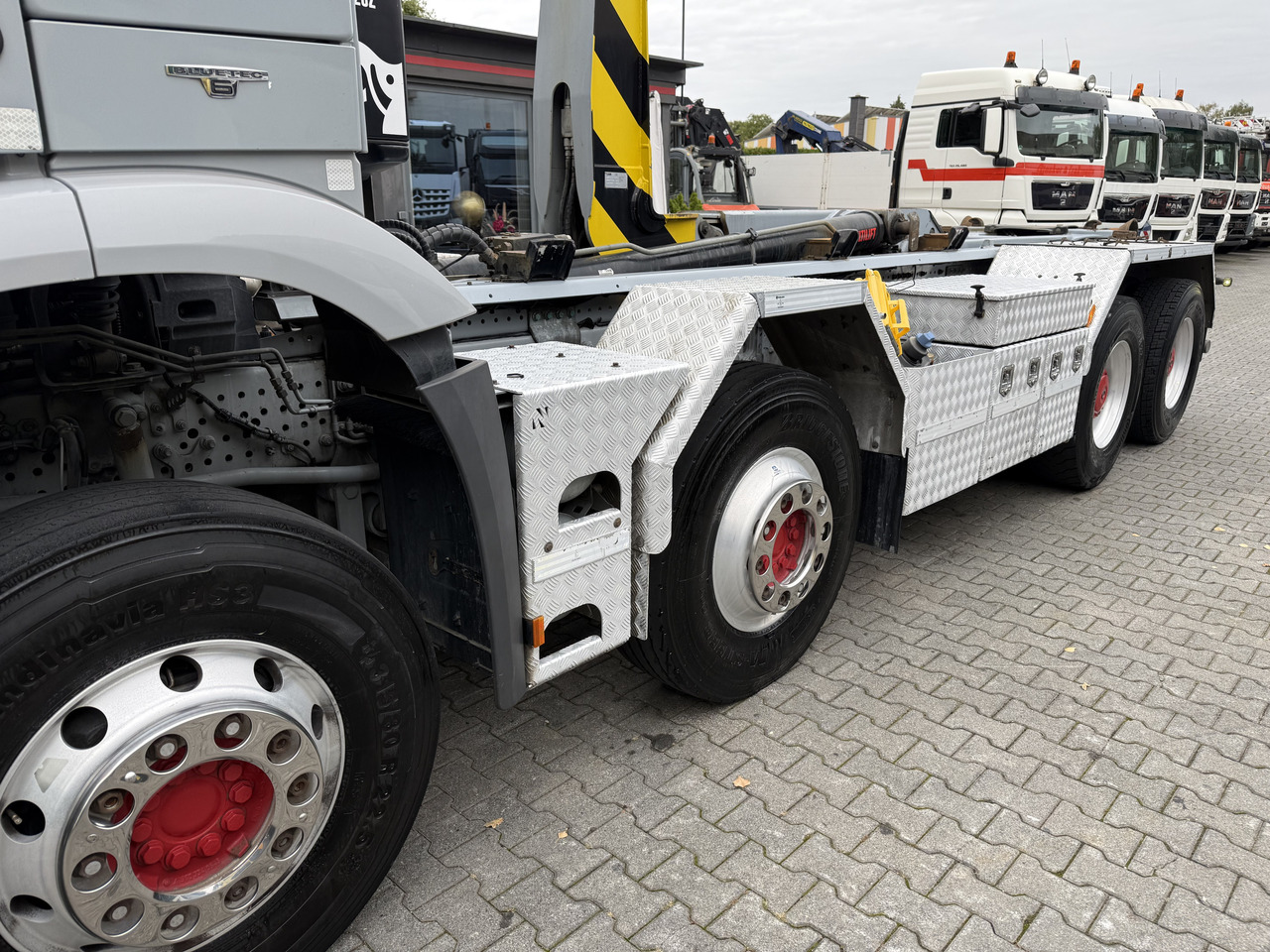 Mercedes-Benz Arocs 3245 K 8X4 Haken - Camion cu cârlig: Foto 2 Mercedes-Benz Arocs 3245 K 8X4 Haken - Camion cu cârlig: Foto 2