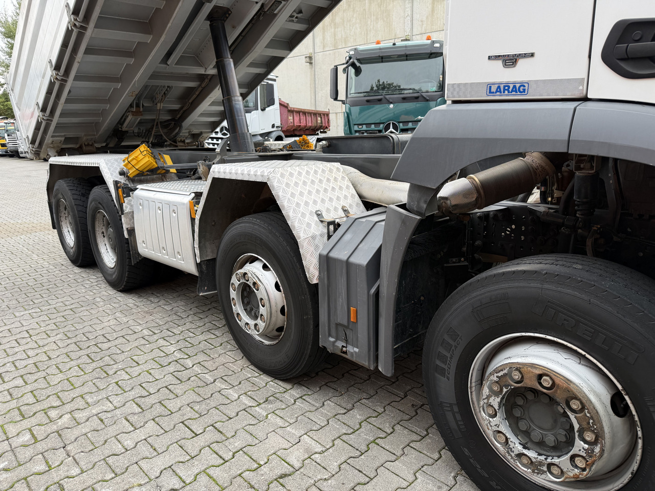 Mercedes-Benz Arocs 3246K 8X4 Meiller - Camion basculantă: Foto 4 Mercedes-Benz Arocs 3246K 8X4 Meiller - Camion basculantă: Foto 4