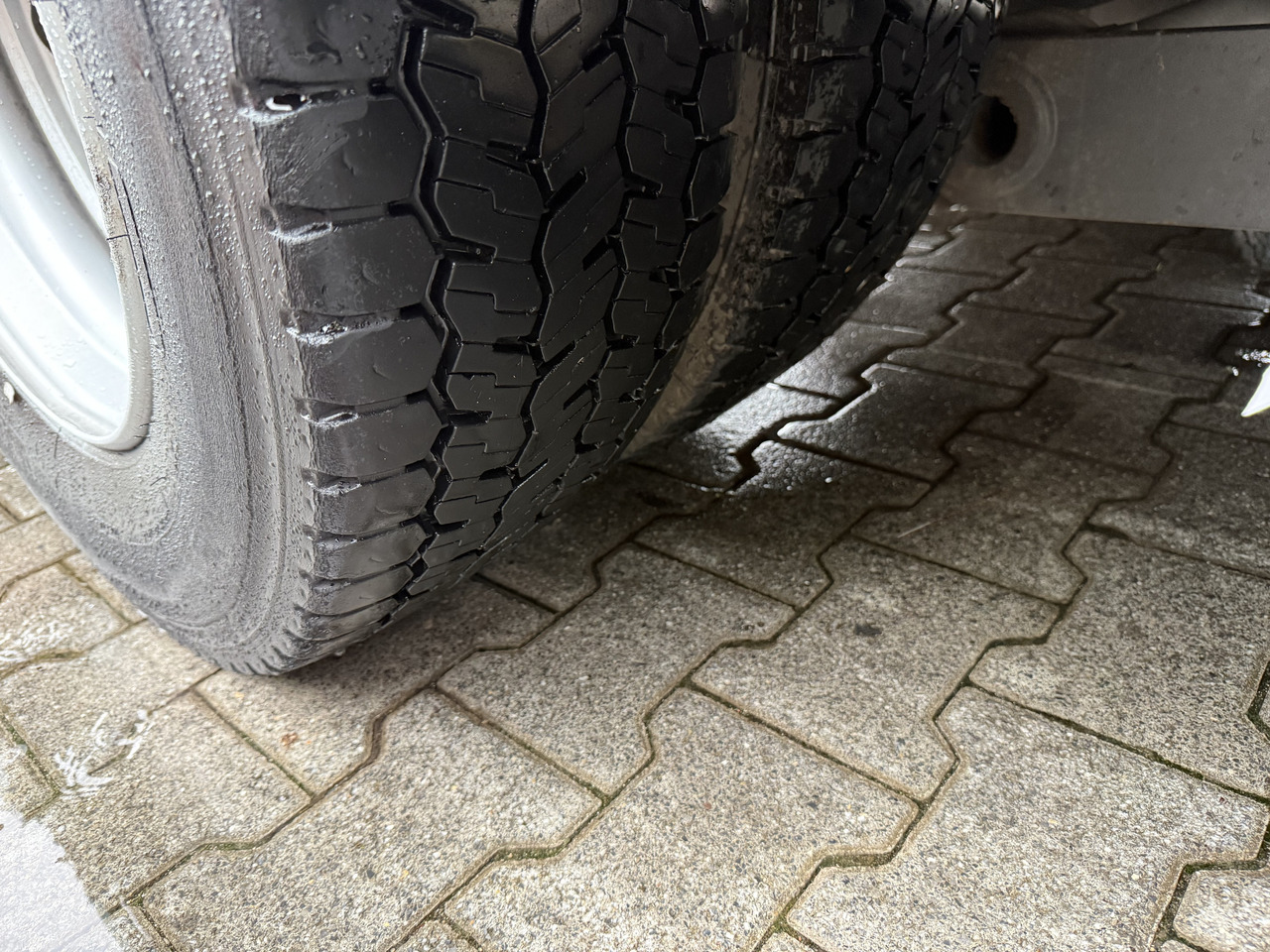 Mercedes-Benz Atego 1227 Kran MKG 96 - Camion platformă, Camion cu macara: Foto 3 Mercedes-Benz Atego 1227 Kran MKG 96 - Camion platformă, Camion cu macara: Foto 3