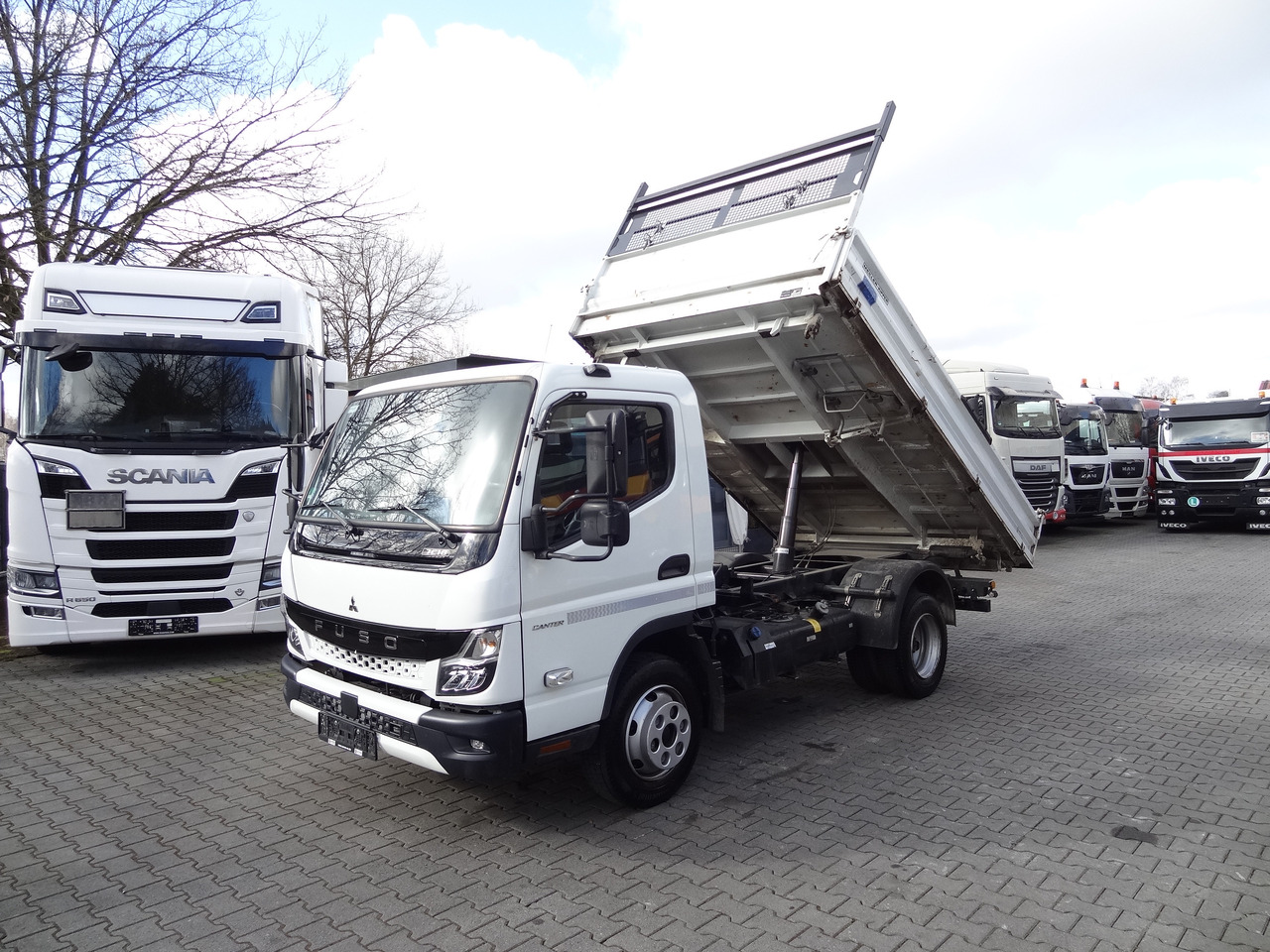 Mitsubishi Fuso 7C18 Meiller - Camion basculantă: Foto 1 Mitsubishi Fuso 7C18 Meiller - Camion basculantă: Foto 1