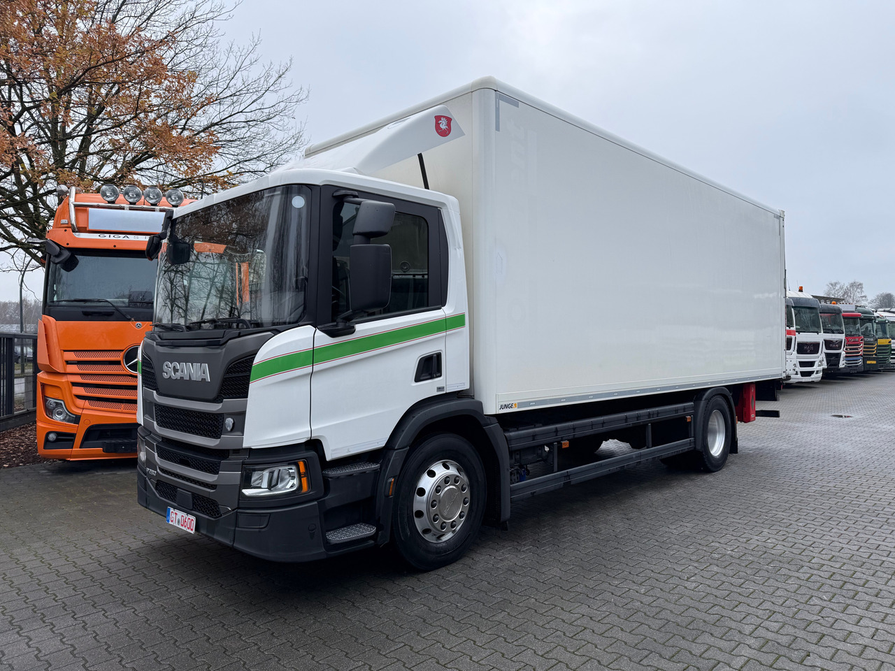 Scania P280 4X2 - Camion furgon: Foto 1 Scania P280 4X2 - Camion furgon: Foto 1
