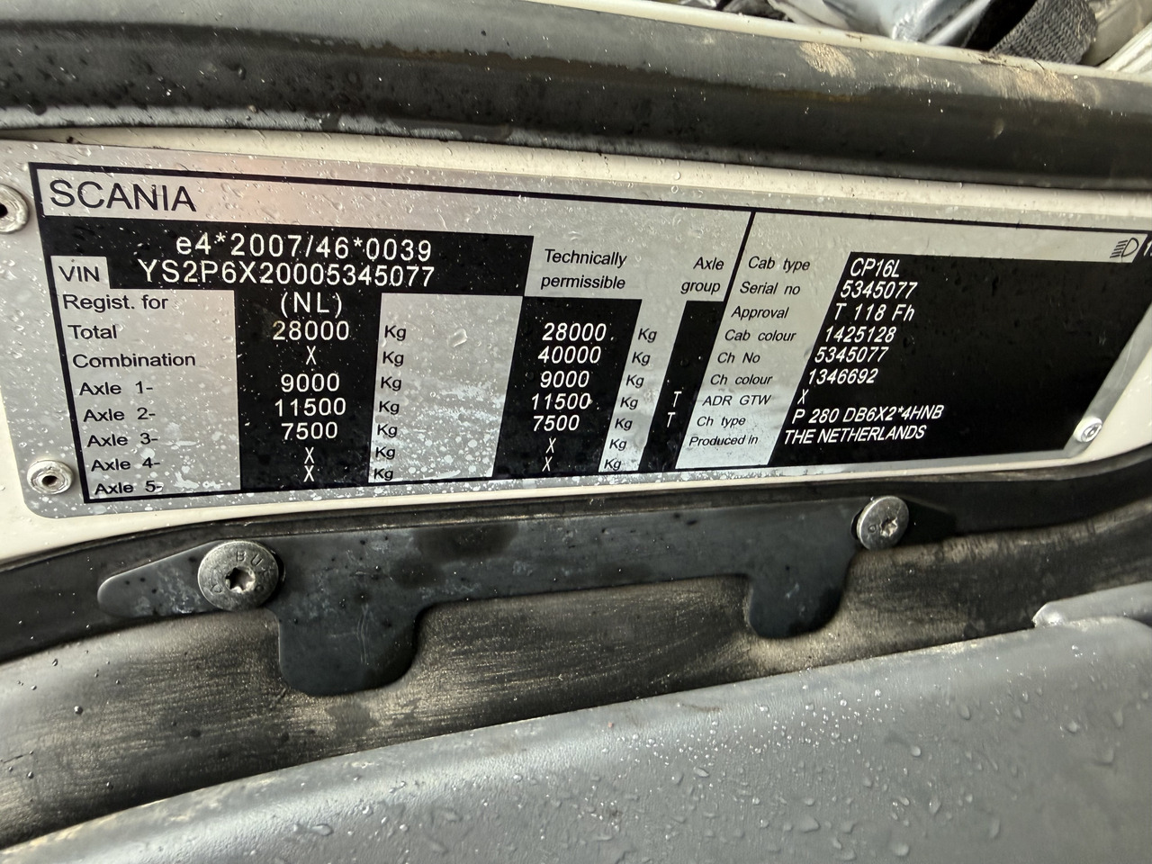Scania P280 6X2*4 - Camion şasiu: Foto 3 Scania P280 6X2*4 - Camion şasiu: Foto 3